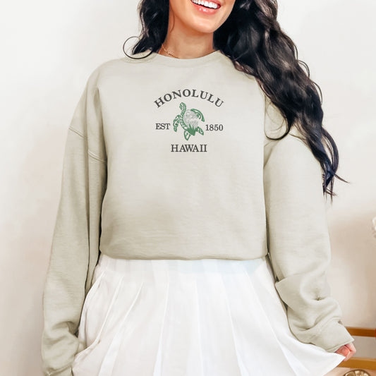 Honolulu Hawaii Typography Sand Sweatshirt
